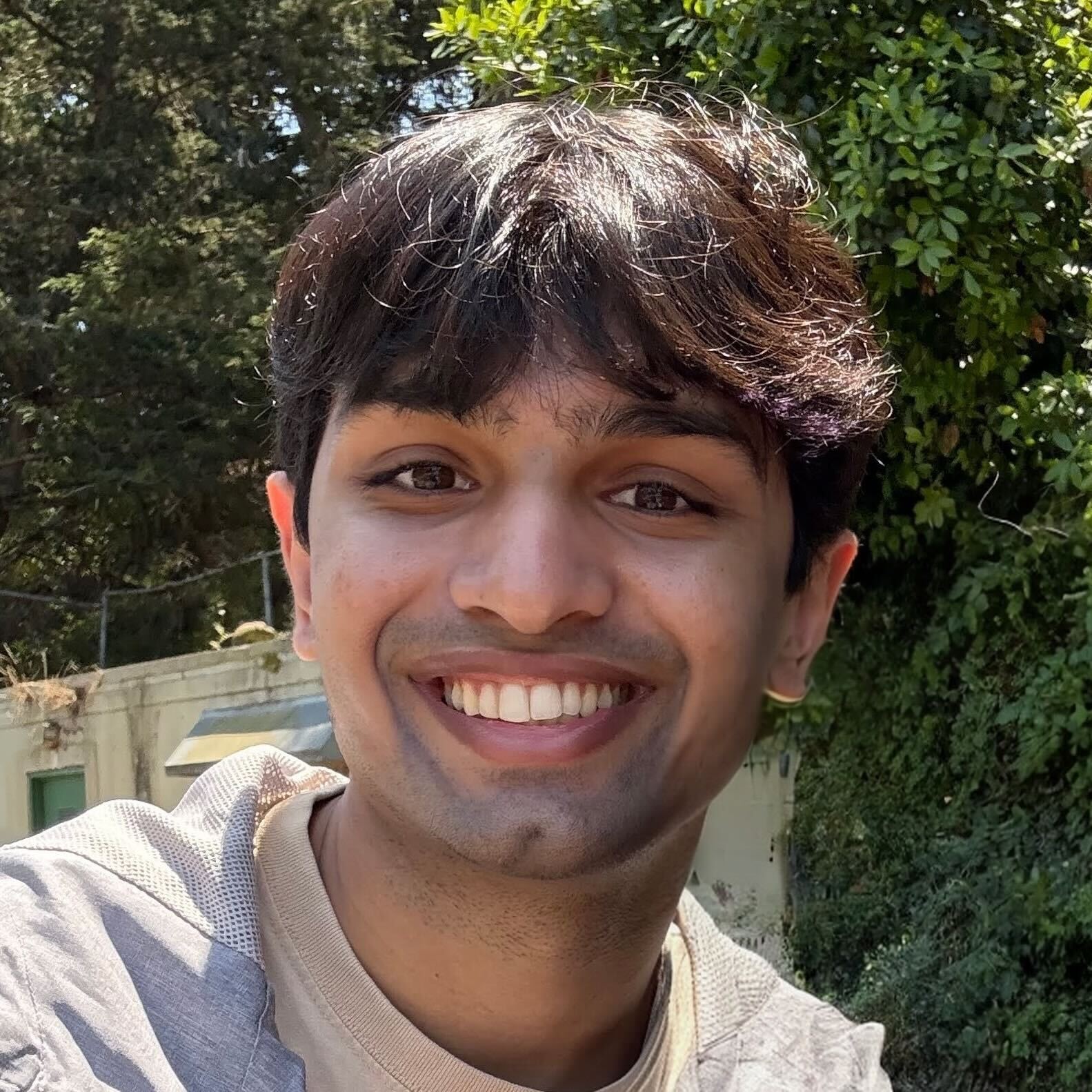 Vivek headshot